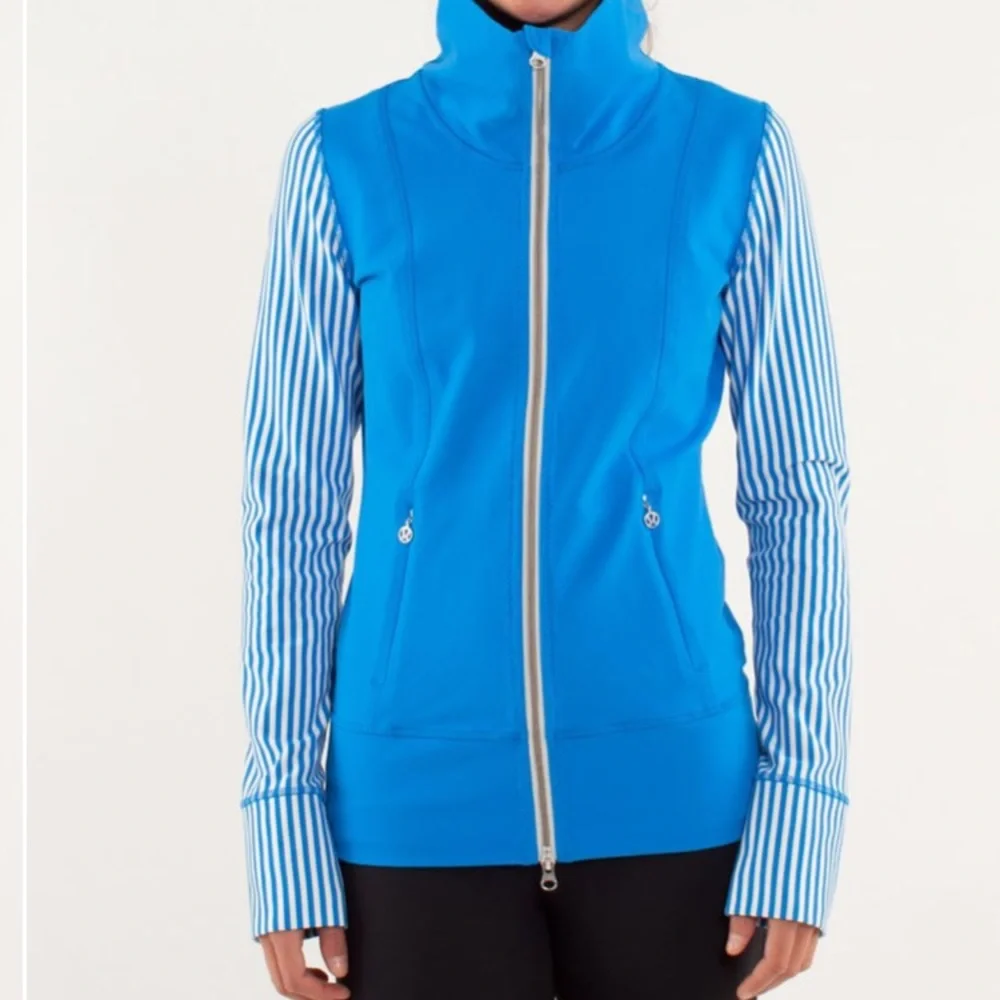 Lululemon blue stripped jacket - Picture 2 of 7